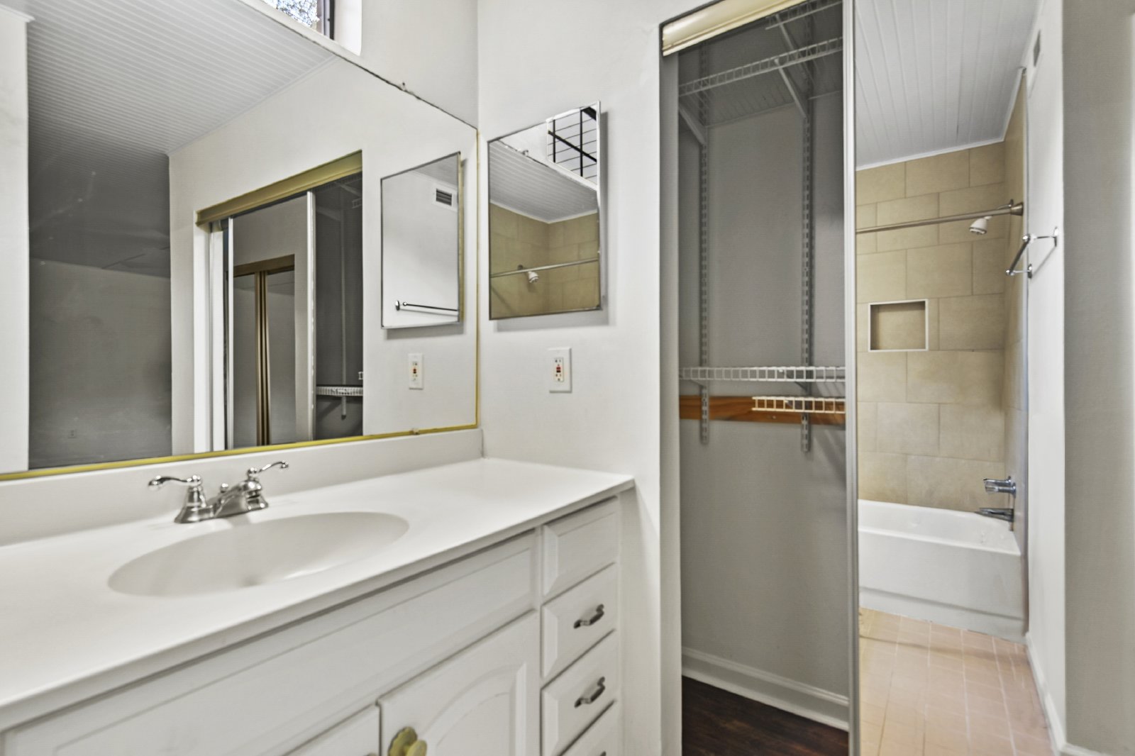 1878-B Montclair Drive - 1 property image