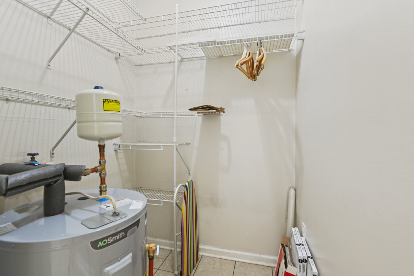 1811 Chatelain Way - 1 property image
