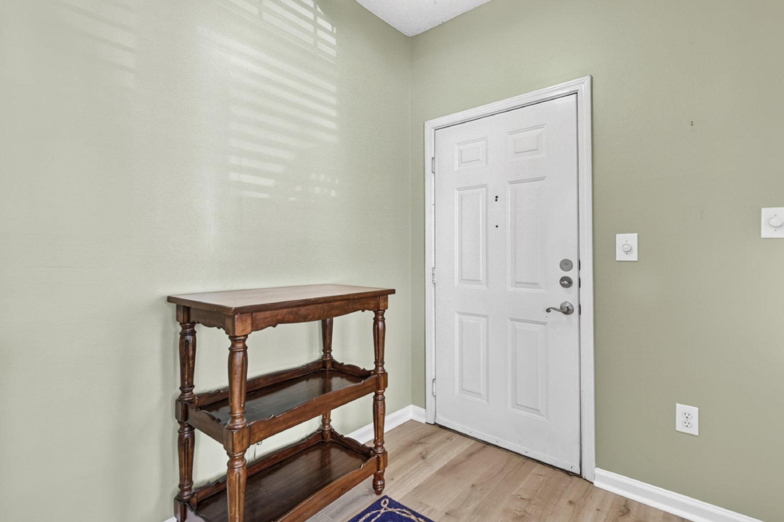 1811 Chatelain Way - 1 property image