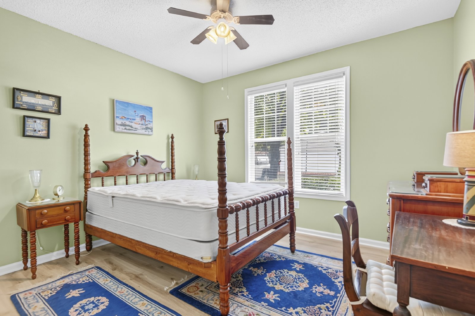 1811 Chatelain Way - 1 property image