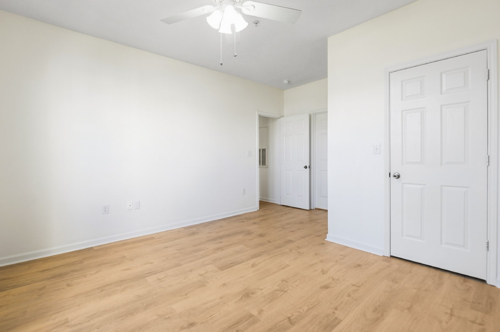 1127 Rosewood Lane - 1 property image