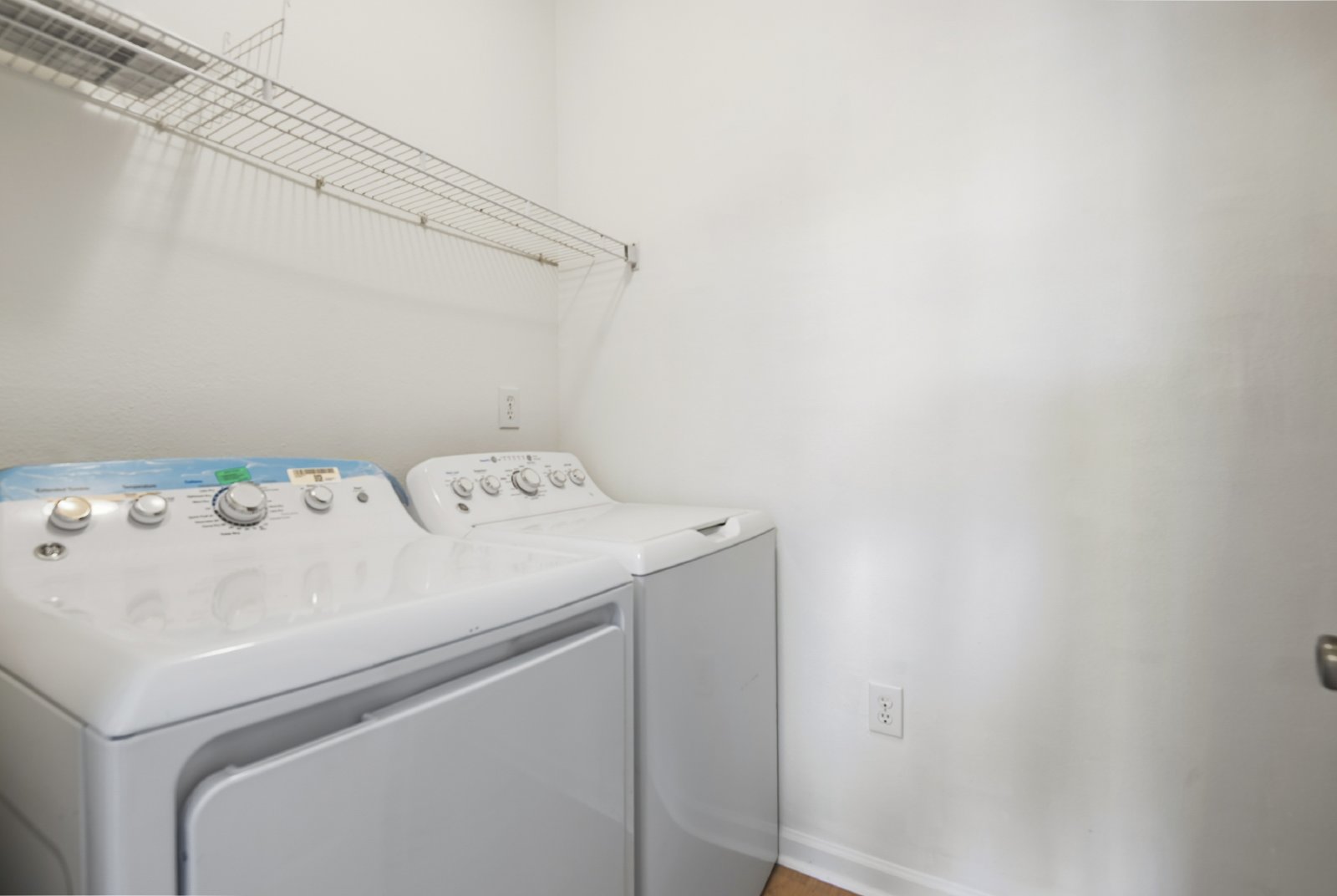 1127 Rosewood Lane - 1 property image