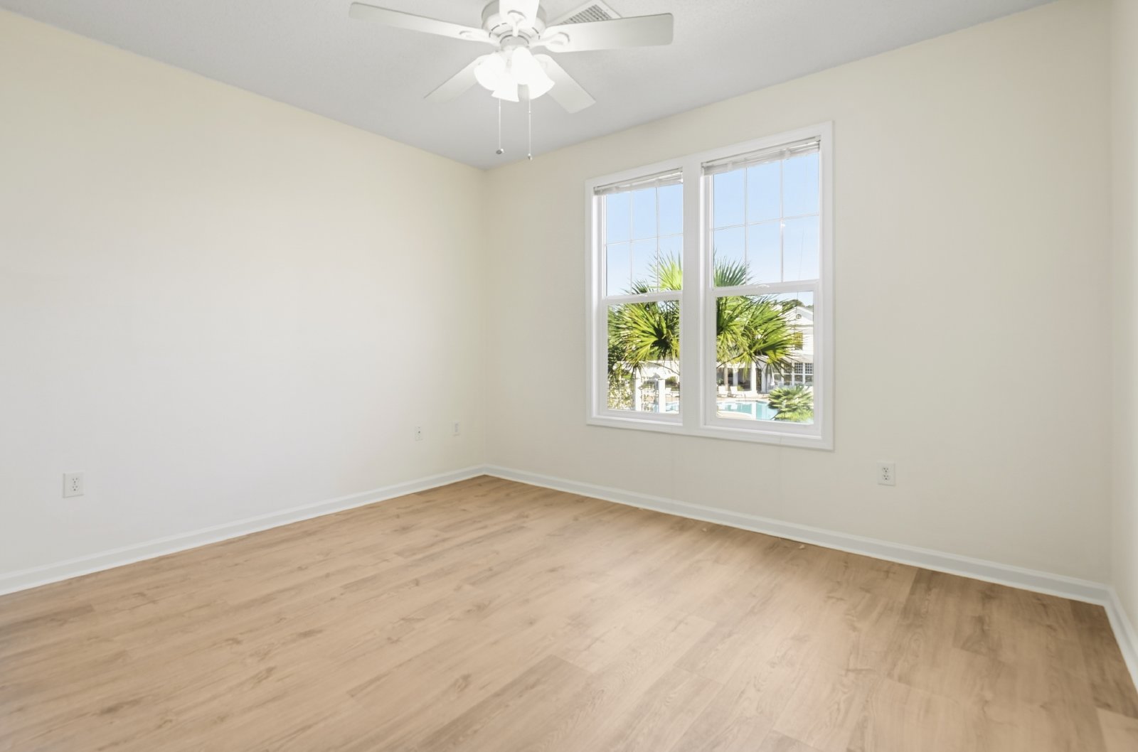 1127 Rosewood Lane - 1 property image