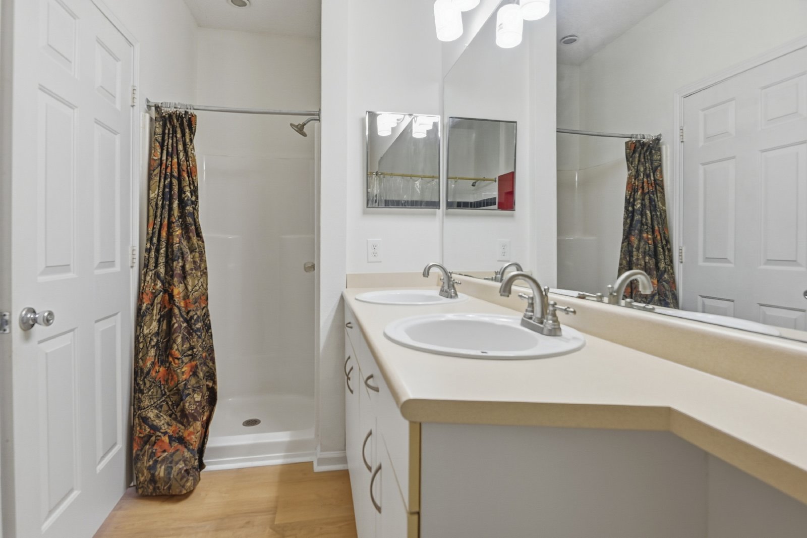 1127 Rosewood Lane - 1 property image